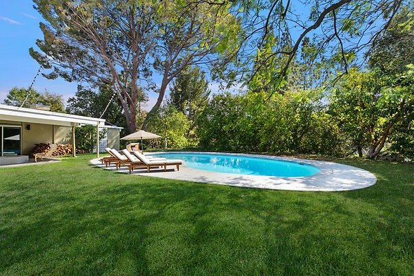 UNIVERSAL-9999-EN-11 UNIVERSAL-9999-EN-11