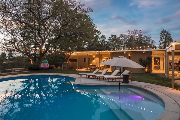 UNIVERSAL-9999-EN-30 UNIVERSAL-9999-EN-30