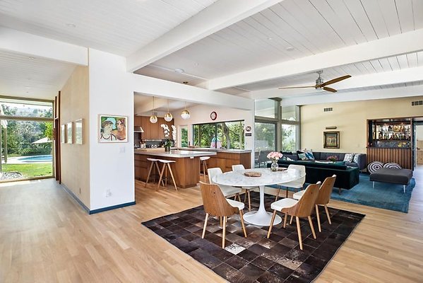 UNIVERSAL-9999-EN-7 UNIVERSAL-9999-EN-7