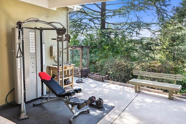 UNIVERSAL-9999-EN-46 UNIVERSAL-9999-EN-46