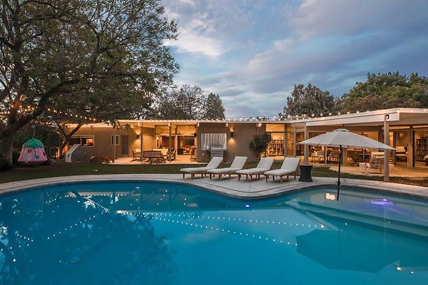 UNIVERSAL-9999-EN-29 UNIVERSAL-9999-EN-29