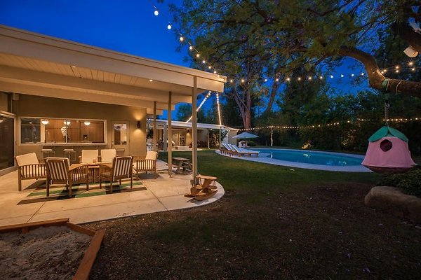 UNIVERSAL-9999-EN-31 UNIVERSAL-9999-EN-31