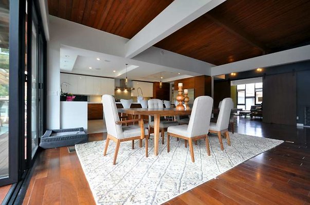 9594 dining3