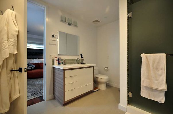 9594 bath3
