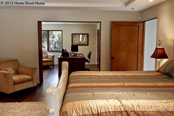 23master-bedroom-alt