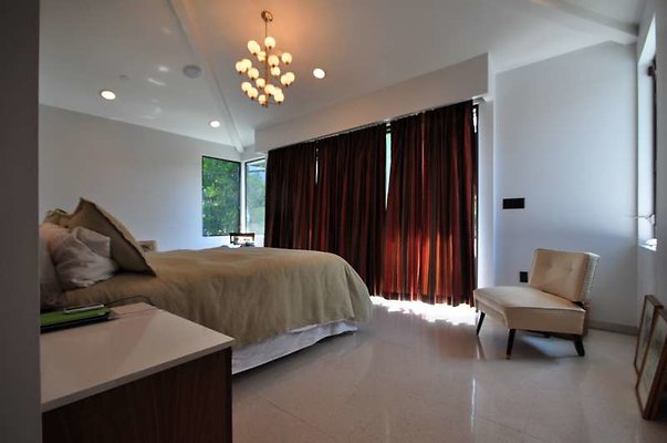 9136 bed4