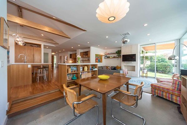 13893 dining 2