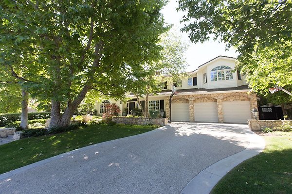 kKSIeX7t02 kR7M-migANYZ-ZWCsad2x8WJFJWOdaYc