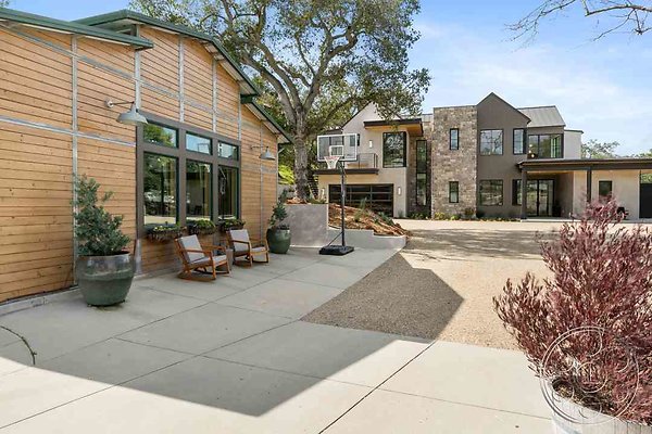 modern-farmhouse-5-10