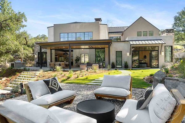 modern-farmhouse-5-55