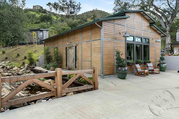 modern-farmhouse-5-4