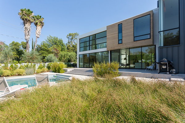 005 Modern-124 resize