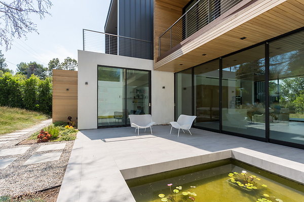 005 Modern-019 resize