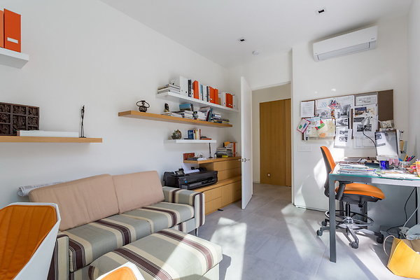 005 Modern-072 resize 005 Modern-072 resize