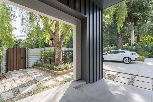 005 Modern-026 resize