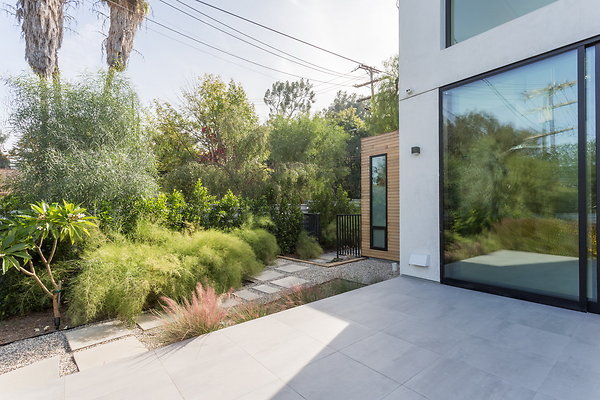 005 Modern-145 resize