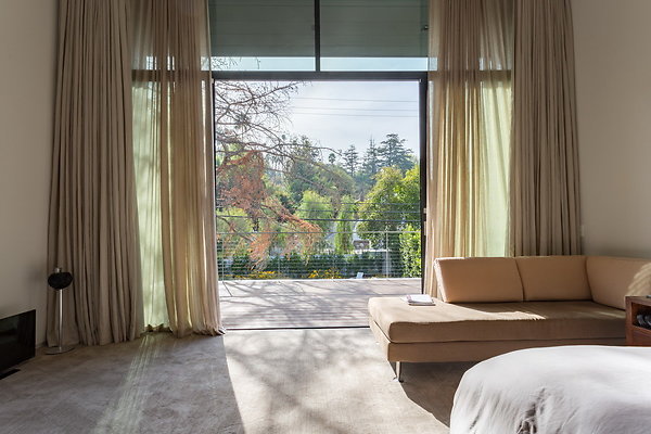 005 Modern-096 resize 005 Modern-096 resize