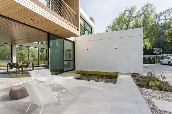 005 Modern-018 resize