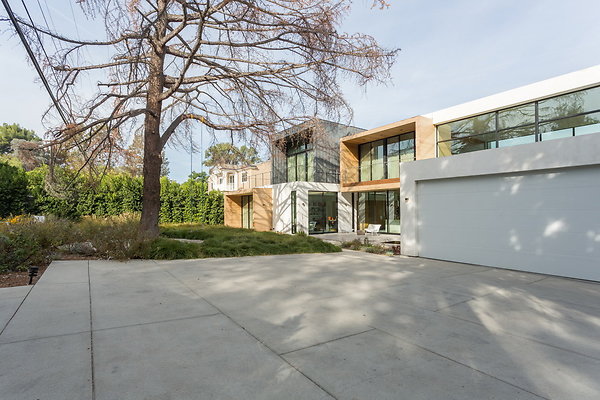 005 Modern-008 resize