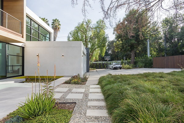 005 Modern-015 resize