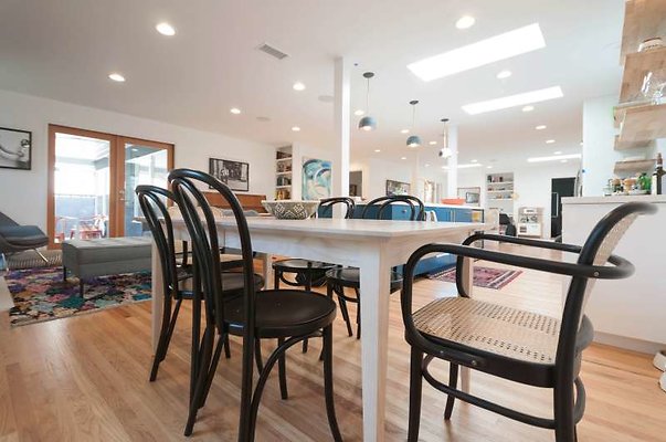10828 dining