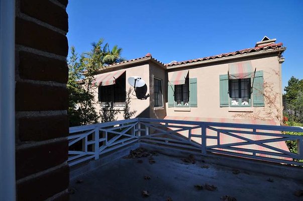 9188 balcony3 9188 balcony3