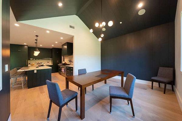 12112 dining 3