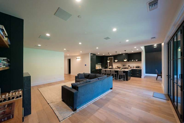 12112 living 3