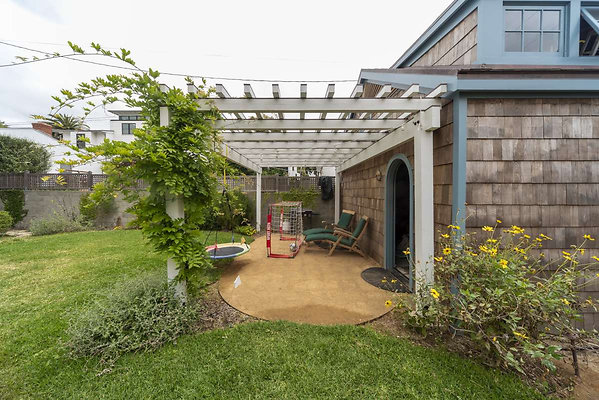 13781 garden 1