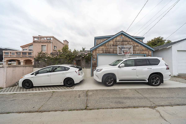 13781 garage 5