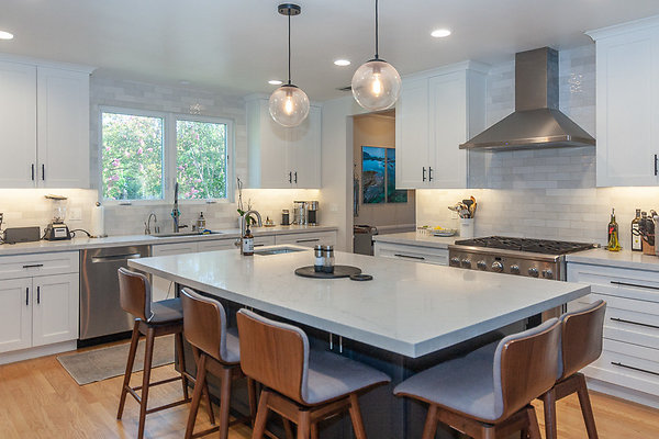 Tannen House - Sherman Oaks - Aplha Locs