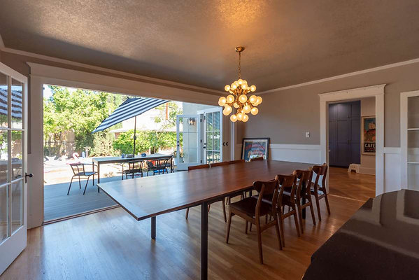 12717 dining 4