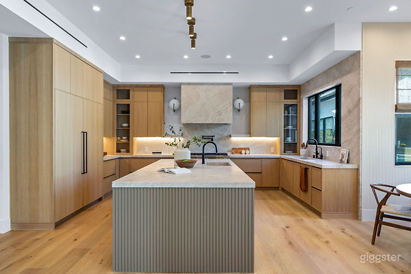 golden-hour-modern-retreat-28