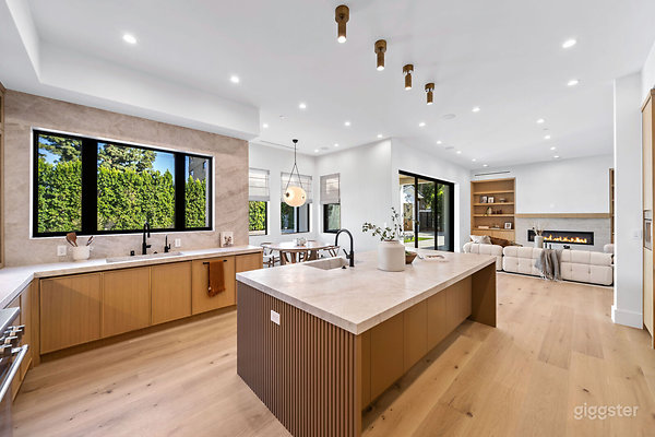 Giggster-golden-hour-modern-retreat