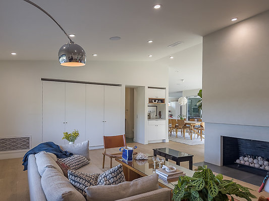 16-medvedhouse 27 jpg 16-medvedhouse 27 jpg