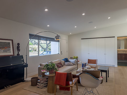 20-medvedhouse 17 jpg 20-medvedhouse 17 jpg