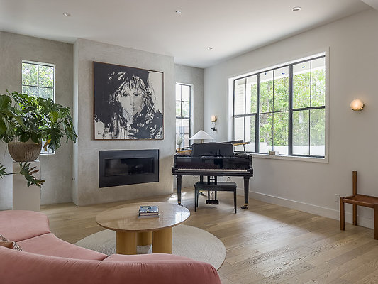 10-smokeyhouse 19 jpg