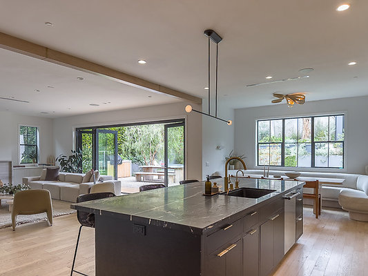 31-smokeyhouse 37 jpg