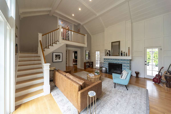 10919 living 1 10919 living 1